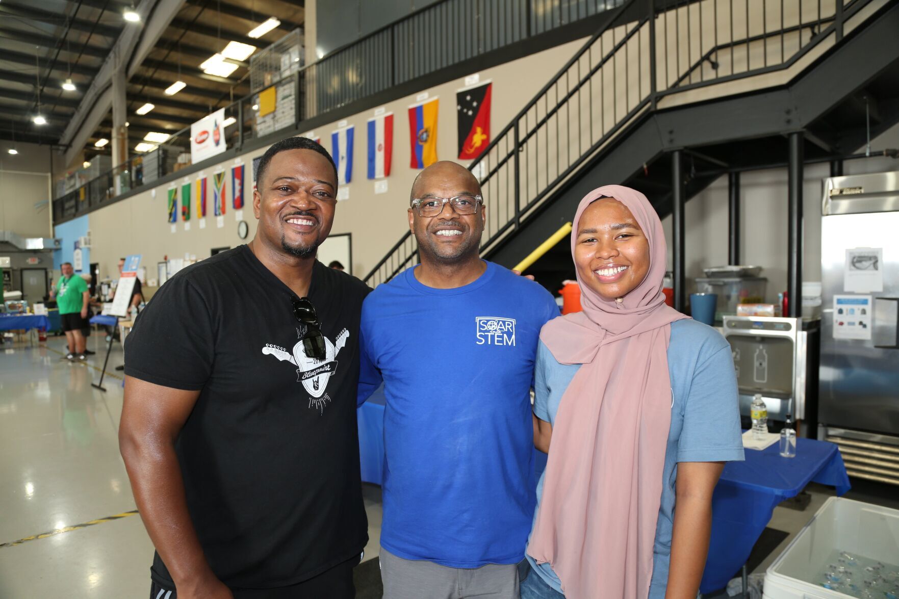 Quentin Womack, Robert Powell, Wafa Osman (Young Ambassador)